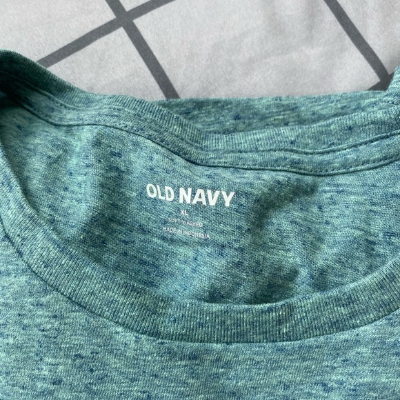 old navy long sleeve - Picture 2 of 3